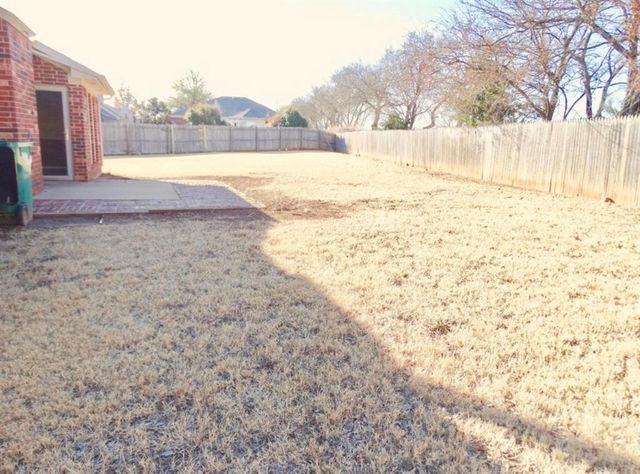 3301 Buckingham Place, Yukon, OK 73099