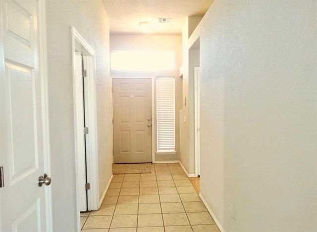 3301 Buckingham Place, Yukon, OK 73099