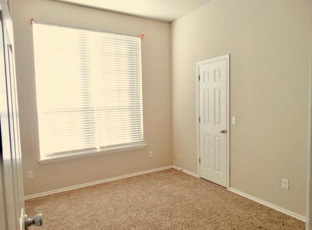 3301 Buckingham Place, Yukon, OK 73099
