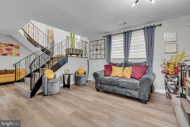 8205 SEVEN PINES LN, Waldorf, MD 20603