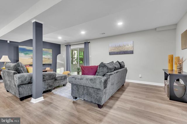 8205 SEVEN PINES LN, Waldorf, MD 20603