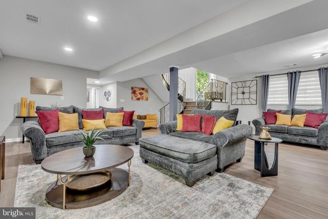 8205 SEVEN PINES LN, Waldorf, MD 20603
