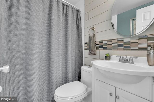 8205 SEVEN PINES LN, Waldorf, MD 20603