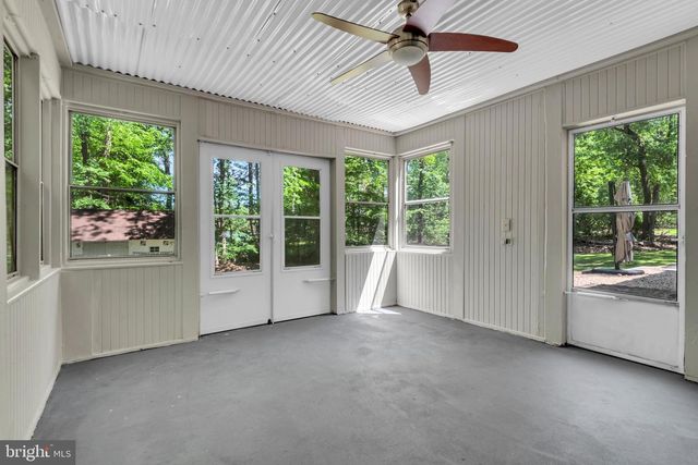 8205 SEVEN PINES LN, Waldorf, MD 20603