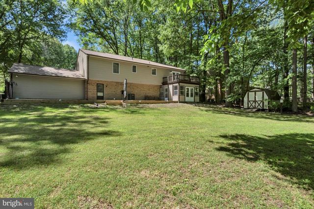 8205 SEVEN PINES LN, Waldorf, MD 20603