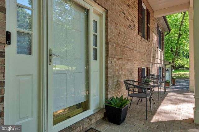 8205 SEVEN PINES LN, Waldorf, MD 20603