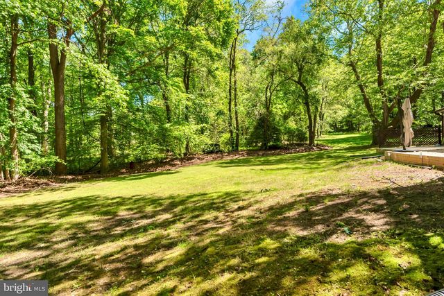 8205 SEVEN PINES LN, Waldorf, MD 20603