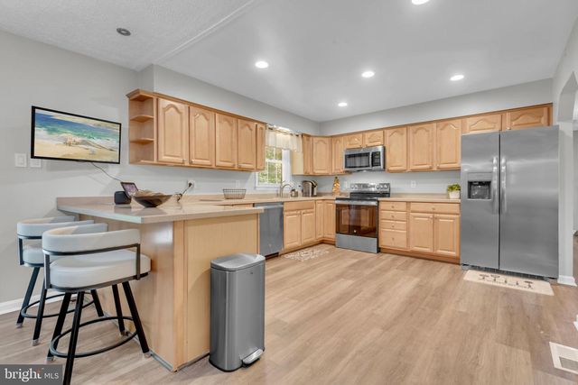 8205 SEVEN PINES LN, Waldorf, MD 20603