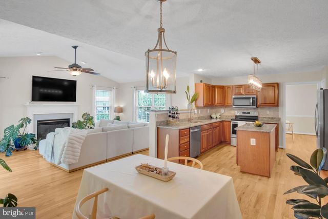 665 CLYDESDALE DR, York, PA 17402