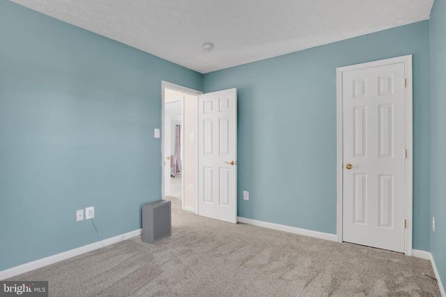 665 CLYDESDALE DR, York, PA 17402