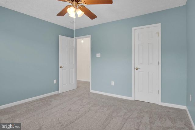665 CLYDESDALE DR, York, PA 17402