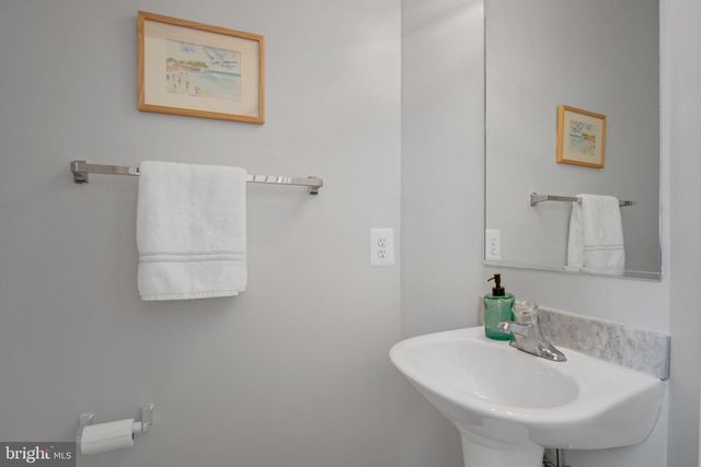 665 CLYDESDALE DR, York, PA 17402