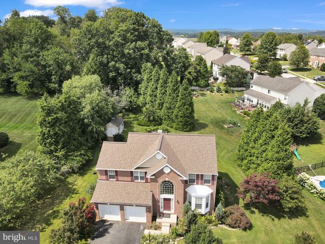 665 CLYDESDALE DR, York, PA 17402