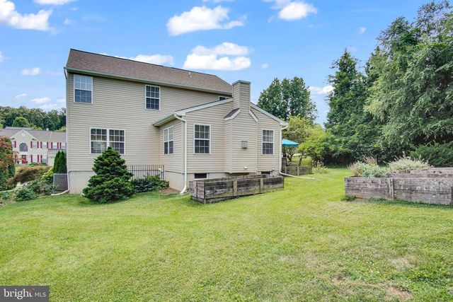 665 CLYDESDALE DR, York, PA 17402