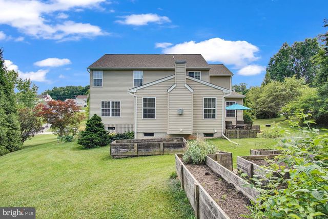 665 CLYDESDALE DR, York, PA 17402