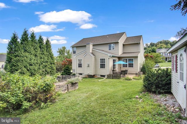 665 CLYDESDALE DR, York, PA 17402