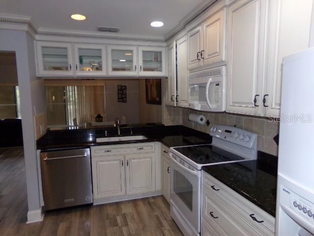 7630 BALHARBOUR DRIVE, New Port Richey, FL 34653