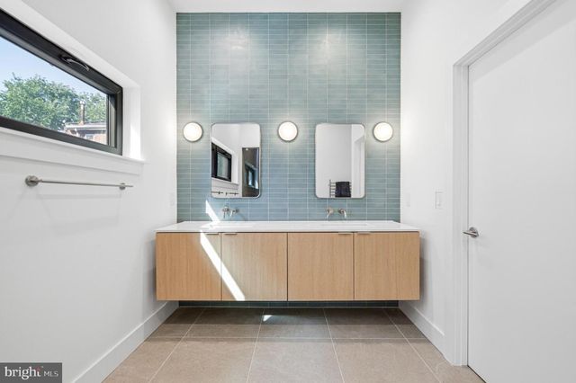 209 E WILDEY ST, Philadelphia, PA 19125
