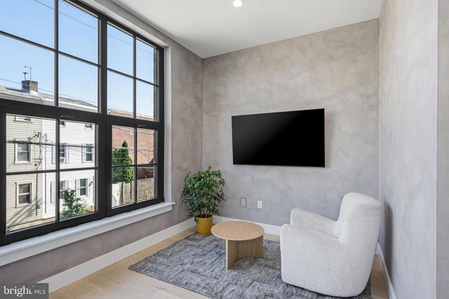 209 E WILDEY ST, Philadelphia, PA 19125
