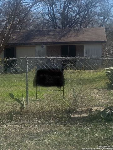 205 Nitta, San Antonio, TX 78203