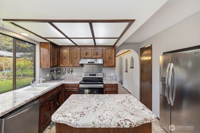 6423 76th Street Ct W, Lakewood, WA 98499