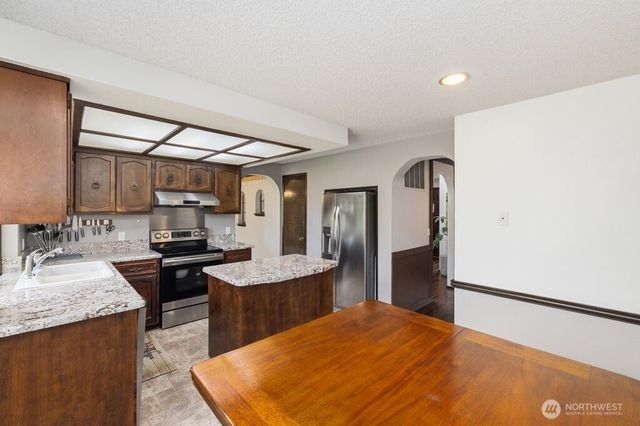 6423 76th Street Ct W, Lakewood, WA 98499