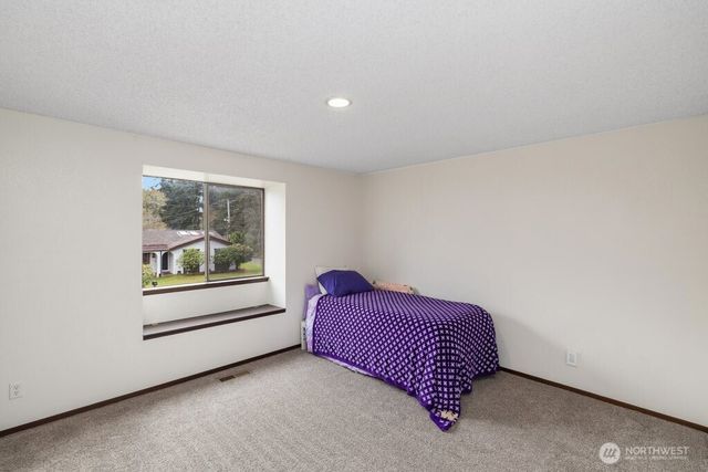 6423 76th Street Ct W, Lakewood, WA 98499