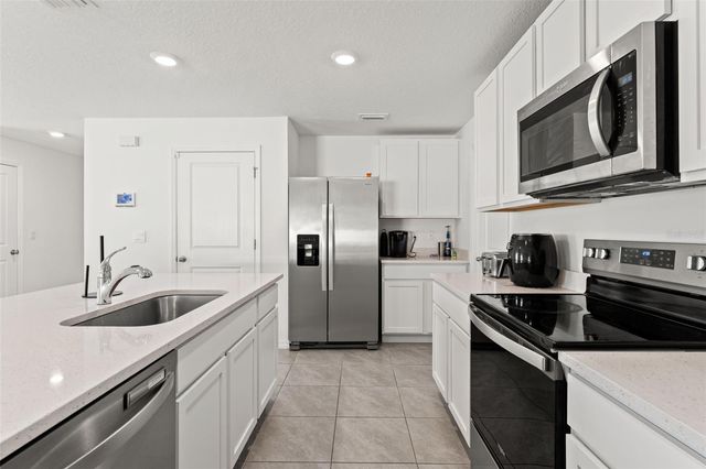 37445 SHARKS EYE LANE, Zephyrhills, FL 33541