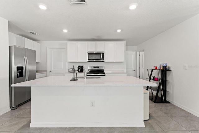 37445 SHARKS EYE LANE, Zephyrhills, FL 33541