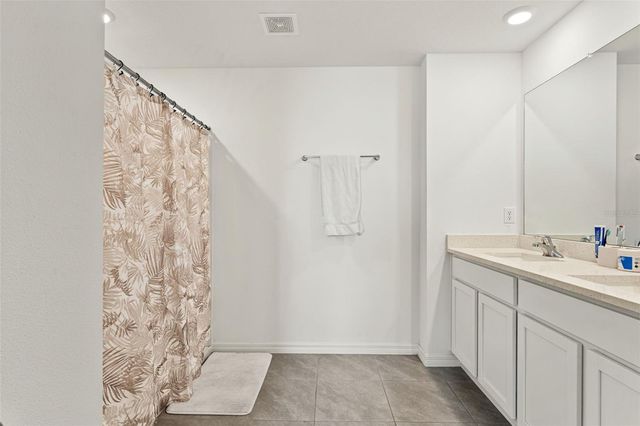 37445 SHARKS EYE LANE, Zephyrhills, FL 33541