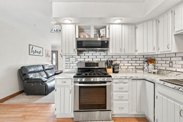 N65W28506 Fairlane DRIVE, Hartland, WI 53029
