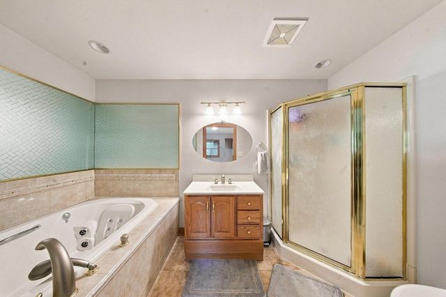 N65W28506 Fairlane DRIVE, Hartland, WI 53029