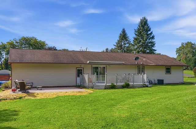 N65W28506 Fairlane DRIVE, Hartland, WI 53029