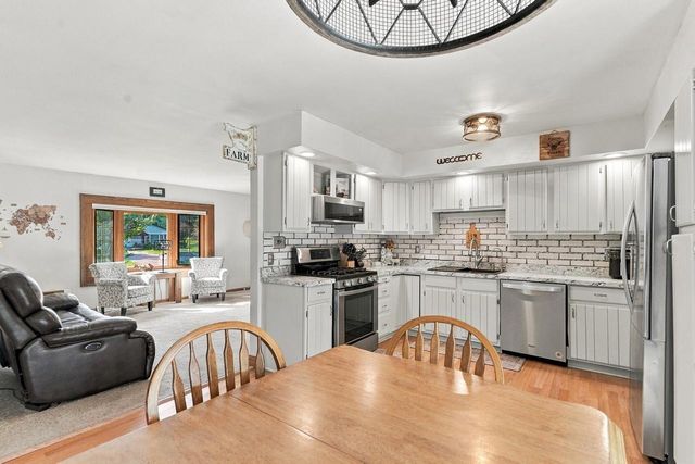 N65W28506 Fairlane DRIVE, Hartland, WI 53029