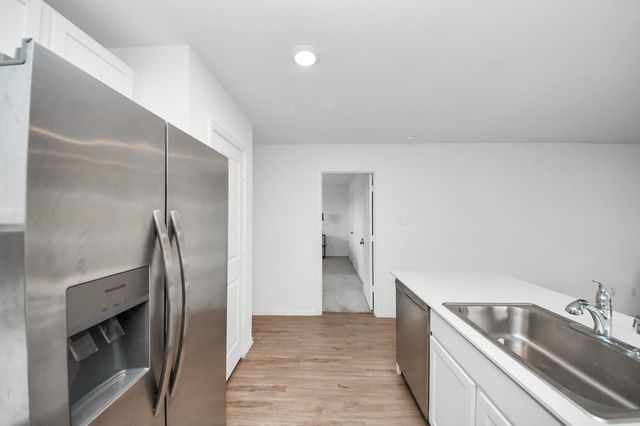 9206 Burnet Fields Drive, Baytown, TX 77521