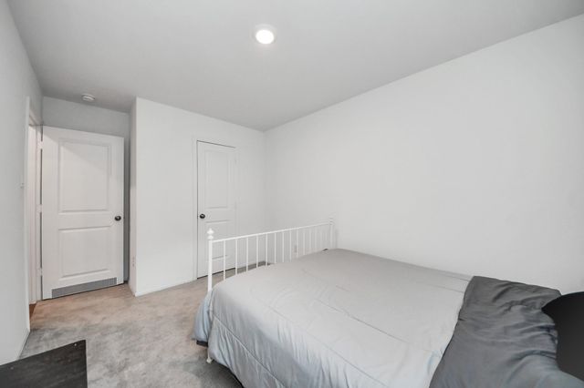 9206 Burnet Fields Drive, Baytown, TX 77521
