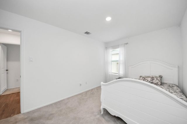 9206 Burnet Fields Drive, Baytown, TX 77521