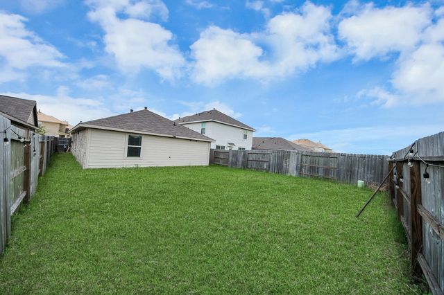 9206 Burnet Fields Drive, Baytown, TX 77521