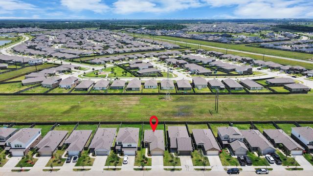 9206 Burnet Fields Drive, Baytown, TX 77521