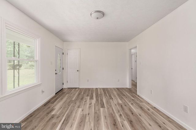 5844 ANTHONY DR, Woodbridge, VA 22193