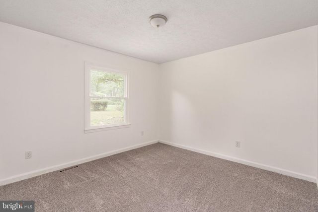 5844 ANTHONY DR, Woodbridge, VA 22193