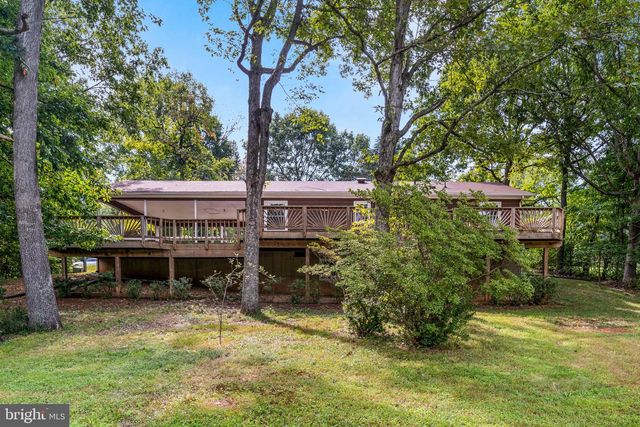 5844 ANTHONY DR, Woodbridge, VA 22193