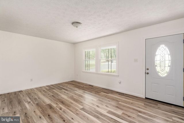 5844 ANTHONY DR, Woodbridge, VA 22193