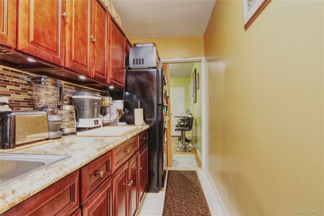 78 Gibson Boulevard 1B, Valley Stream, NY 11581