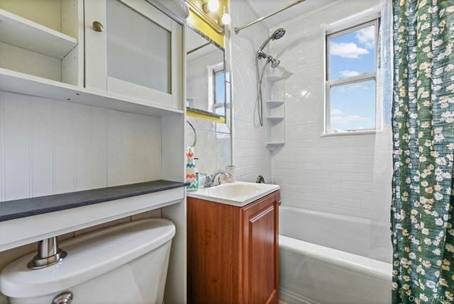 78 Gibson Boulevard 1B, Valley Stream, NY 11581