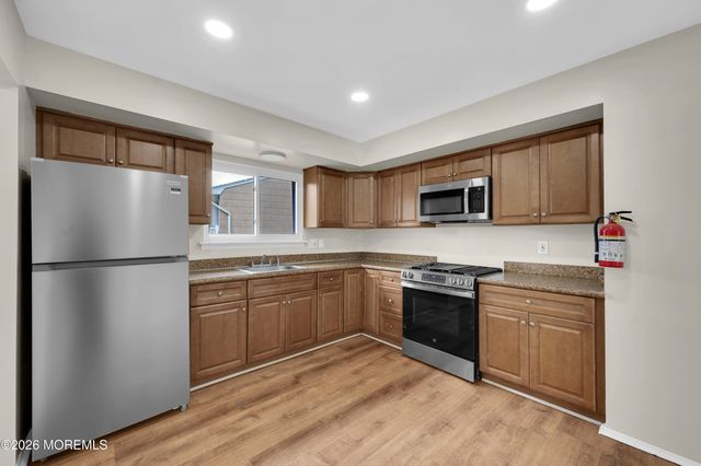 59 Walnut Street, Toms River, NJ 08753
