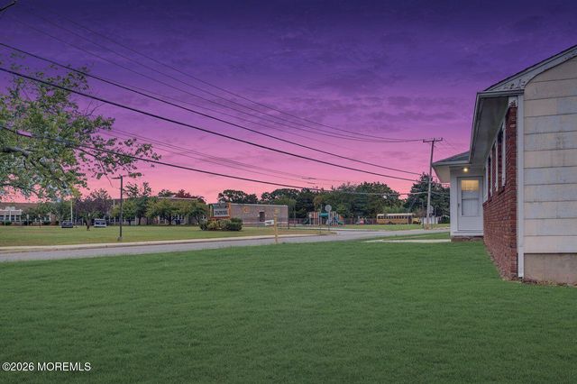 59 Walnut Street, Toms River, NJ 08753