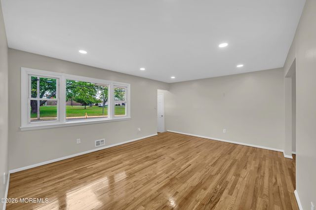 59 Walnut Street, Toms River, NJ 08753