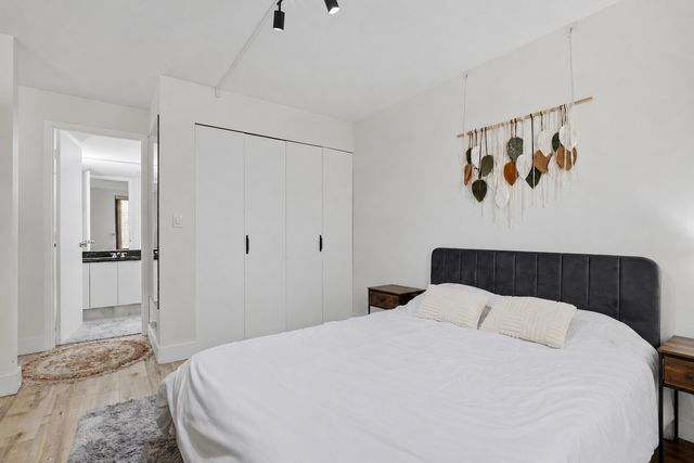 40 E Delaware Place 1204, Chicago, IL 60611