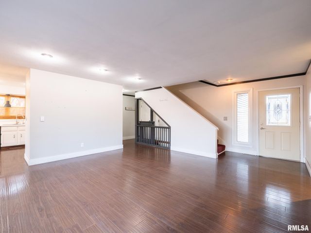 2216 CORDOVA Court, Pekin, IL 61554